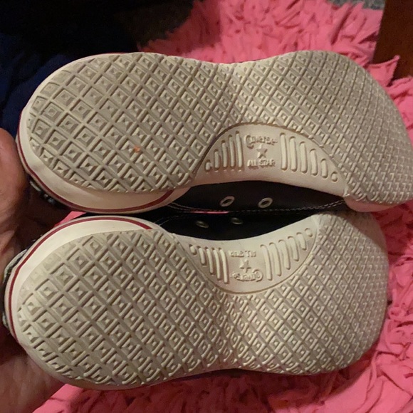 Women’s converse 6.5 Leather - Picture 3 of 5